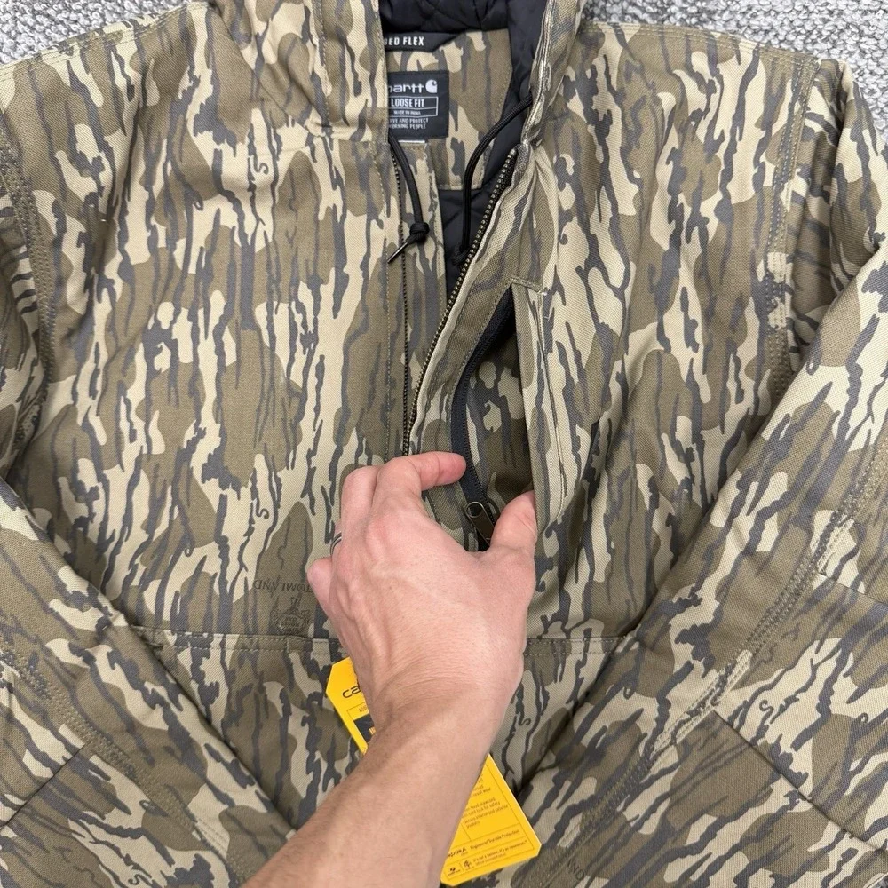 Carhartt Jacket Mens Small BottomLand Camo Rugged Flex‎ Duck Insulated Loose Fit